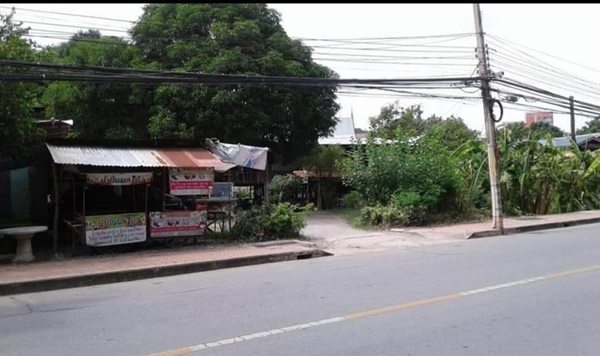 ขายที่ดิน 320ตรว. พร้อมบ้านไม้ 2หลัง ต.ท่าพี่เลี้ยง อ.เมืองสุพรรณบุรี น้ำไฟสะดวก โทร 081-7957267
