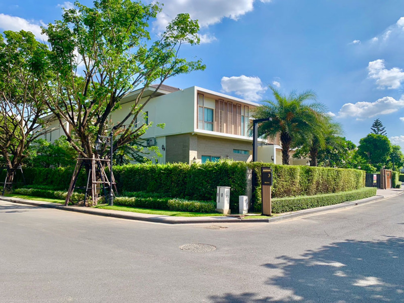 ขาย – บ้านมือสองตกแต่งใหม่ โครงการ Perfect Master Piece บ้านหลังมุม ติดถนนทางเข้าโครงการ