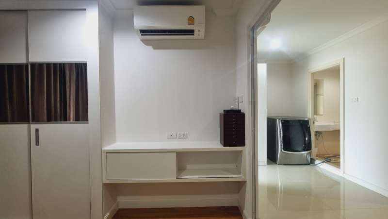 คอนโดมิเนียม ลุมพินี เพลส พระราม 9 – รัชดา Lumpini Place Rama IX – Ratchada 1 BR 2890000 BAHT ไม่ไกลจาก MRT พระราม 9 ทำเลเด่น กรุงเทพ