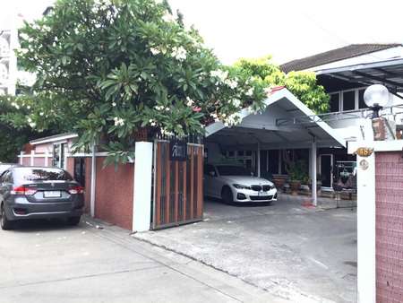 ที่ดินพร้อมบ้าน 1 หลัง เนื้อที่ 182 ตารางวา ตำบลบางกระสอ อำเภอเมืองนนทบุรี จ.นนทบุรี