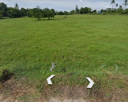 ที่ดินเปล่า  เนื้อที่  23-1-87 ไร่  ตำบลบ้านสระ อำเภอสามชุก จ. สุพรรณบุรี