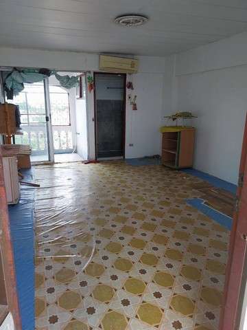 ขายคอนโดเกษตรเรสซิเดนซ์ ตึกE ชั้น8 ห้องเปล่า ระเบียงห้องหันทิศใต้ ลมเย็ม ไม่โดนแดด อากาศถ่ายเท
