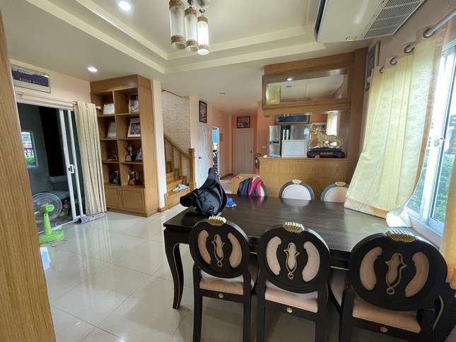 cx ขายบ้านเดี่ยว หมู่บ้านเดอะทาวน์ ซอยพหลโยธิน 54/1 แยก4 โทร 095-089-2688