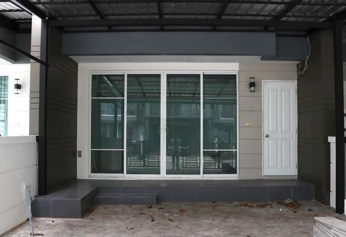 ขายทาวน์โฮ3 ชั้น ทาวน์อเวนิว พระราม9 ใกล้โรงเรียนนานาชาติ