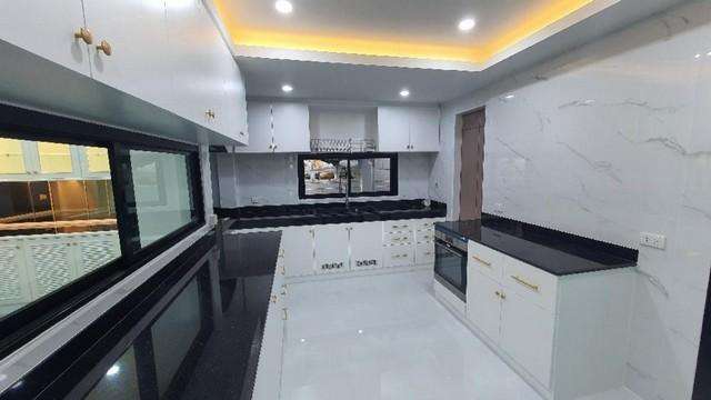 ให้เช่าบ้านเดี่ยว 2ชั้น  ลาดพร้าว โชคชัย4 ขนาด 5 ห้องนอน 5 ห้องน้ำ พื้นที่ใช้สอย 300 ตรม. เนื้อที่ 100ตารางวา เหมาะทำโฮมออฟฟิศและพักอาศัย