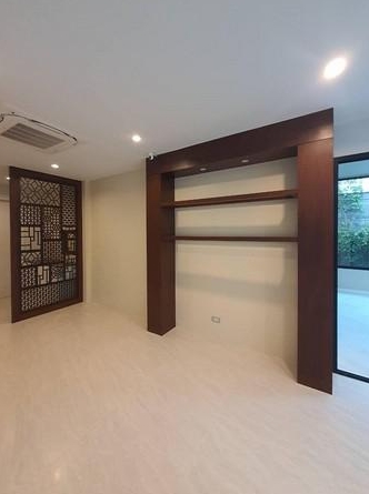 ขาย บ้านเดี่ยว Luxury Duplex Home 3 ชั้น 4 ห้องนอน  เดอะ ซอนเน่ ศรีนครินทร์-บางนา เฉลิมพระเกีรติ ร.9 บิ๊วอินท์ทั้งหลัง