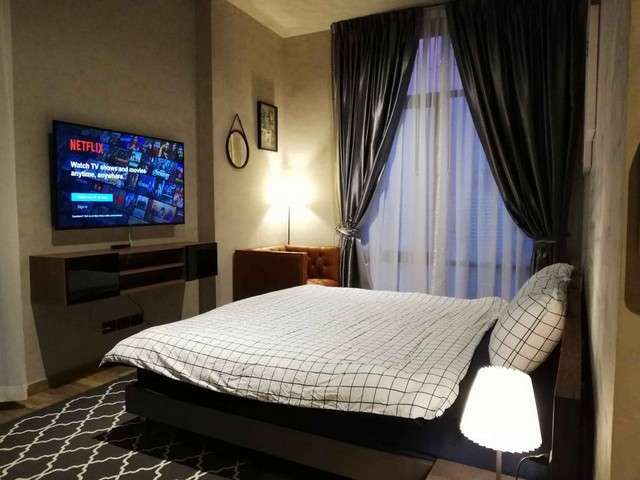 คอนโดให้เช่าใกล้MRTเพชรบุรี 2 ห้องนอน ห้องกว้างมาก วิวสวย ลมเย็นไม่ร้อน