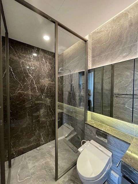 The Esse Sukhumvit 36 clean safe private 14th floor BTS Thonglor