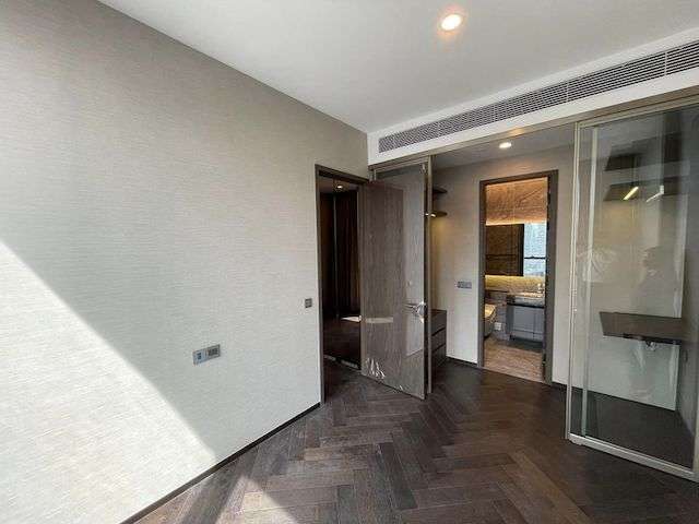 The Esse Sukhumvit 36 clean safe private 14th floor BTS Thonglor