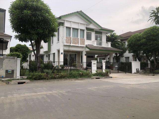 ให้เช่าบ้านเดี่ยว 2 ชั้น 64 ตรว. 3 นอน หมู่บ้านมัณฑนาอ่อนนุช-วงแหวน2 ย่านสุขาภิบาล2 ประเวศ เลี้ยงสัตว์ได้ ติดถนนเมน กว้าง 15 เมตร