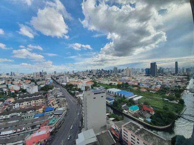The Tree Sukhumvit 71 spacious peaceful convenient 22nd floor BTS Phra Khanong