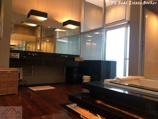 ให้เช่าทาวน์โฮม 3 ชั้น 4 ห้องนอน โครงการเดอะแลนด์มาร์ค เรสซิเดนซ์ ลาดพร้าว 32 ใกล้ MRT รัชดา ลาดพร้าว
