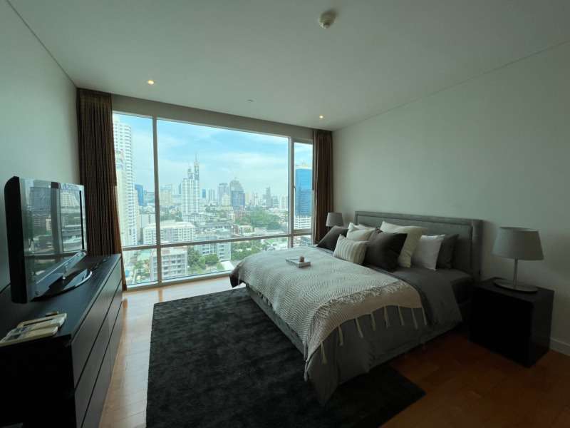 Fullerton Sukhumvit peaceful pleasant convenient 16th floor BTS Thonglor