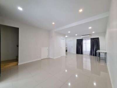 WW75  เช่า โฮมออฟฟิศ 3ชั้น หมู่บ้าน Plex บางนา ถนนคู่ขนานบางนา-ตราด