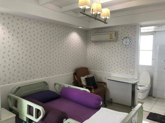 ให้เช่า อาคาร ใกล้ MRT สุทธิสาร เหมาะสำหรับทำ  Nursing Home คลินิคด้านกายภาพ