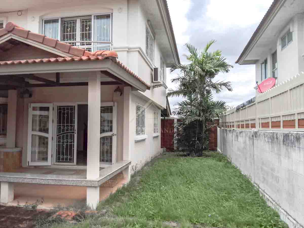 บ้านเดี่ยว 2 ชั้น ซอยจรัญสนิทวงศ์ 75 หลังมุม ใกล้ MRT บางบำหรุ
