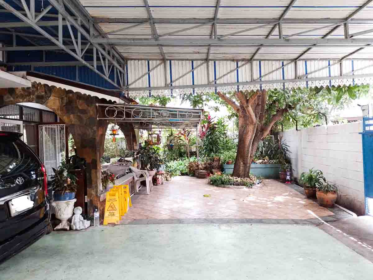 บ้านเดี่ยว 2 ชั้น ซอยจรัญสนิทวงศ์ 75 หลังมุม ใกล้ MRT บางบำหรุ