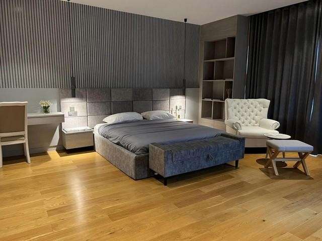 Sm274  ขายบ้านเดี่ยว สไตล์โมเดอร์น The Urban Reserve Rama 9-Motorway  พร้อมลิฟท์และสระว่ายน้ำ