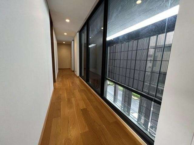 Sm274  ขายบ้านเดี่ยว สไตล์โมเดอร์น The Urban Reserve Rama 9-Motorway  พร้อมลิฟท์และสระว่ายน้ำ