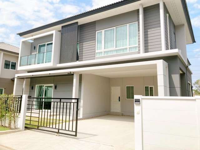 ให้เช่าบ้าน  โครงการเซนโทร  พหล วิภาวดี2  ห้องนอน 3 ห้อง  ราคา 55,000