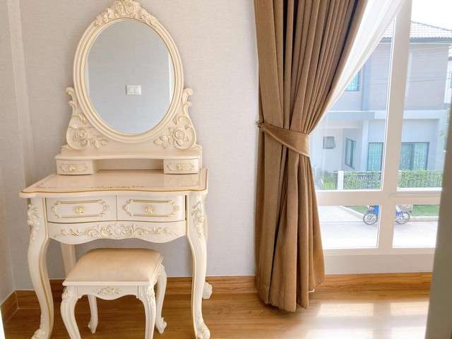 ให้เช่าบ้าน  โครงการเซนโทร  พหล วิภาวดี2  ห้องนอน 3 ห้อง  ราคา 55,000