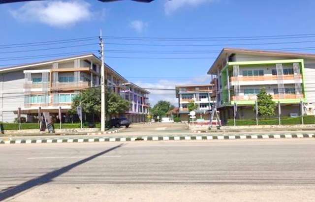 สะพานมิตรภาพไทย-ลาว 3ชั้น 218ตร.ม. 19ตร.ว คอมมูนิตี้มอลล์ ให้เช่า-ขาย อาคารพาณิชย์ ขนส่ง เชียงของ-ห้วยทราย โลตัส
