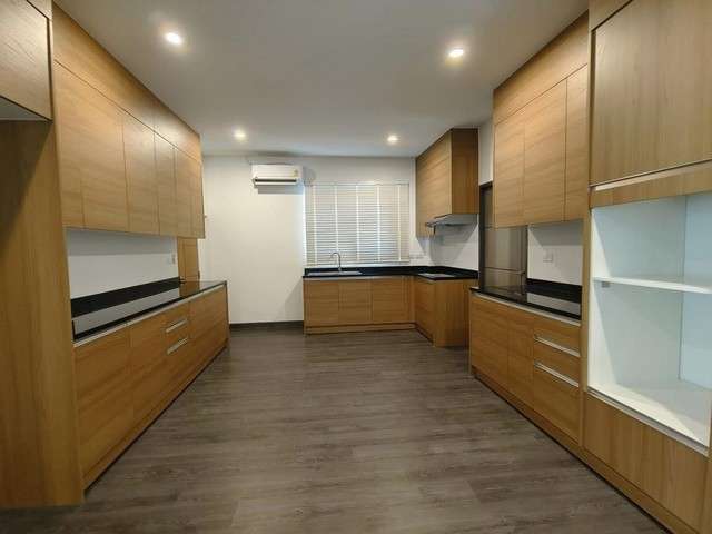 Sm311  ให้เช่าบ้านเดี่ยว สไตล์โมเดิร์น บ้านใหม่  ซ.สุขุมวิท 65 ใกล้ BTS เอกมัย