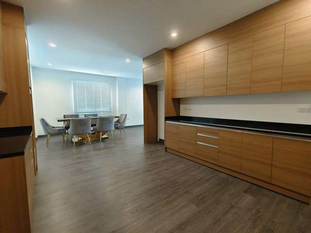 Sm311  ให้เช่าบ้านเดี่ยว สไตล์โมเดิร์น บ้านใหม่  ซ.สุขุมวิท 65 ใกล้ BTS เอกมัย