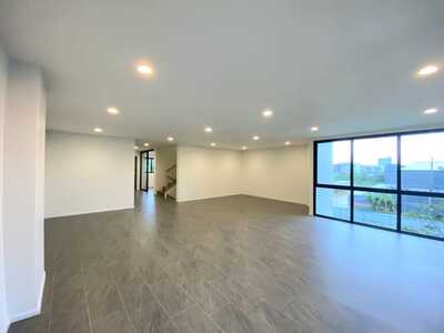 JJ372  ขาย บ้านเดี่ยว 5ชั้น พร้อมลิฟต์ หลังมุม หมู่บ้านเดอะโฮท ซอยกาญจนาภิเษก 10 ประเวศ