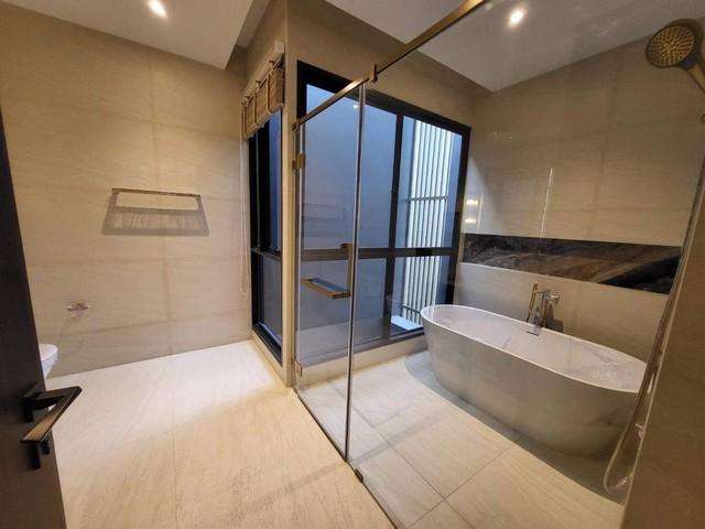 ให้เช่าบ้านเดี่ยว3 ชั้น 3 master bedroom, 5ห้องน้ำ หลังมุม มีลิฟท์ Rooftopโครงการบูก้าน กรุงเทพกรีฑา BuGaan Krungthep-Kreetha