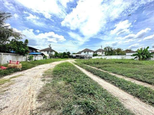 Sm342  ให้เช่าที่ดิน เนื้อที่ 400 ตร.วา.  ถนนคุ้มเกล้าซอย 40 ใกล้ถนนเจ้าคุณทหาร  ลาดกระบัง