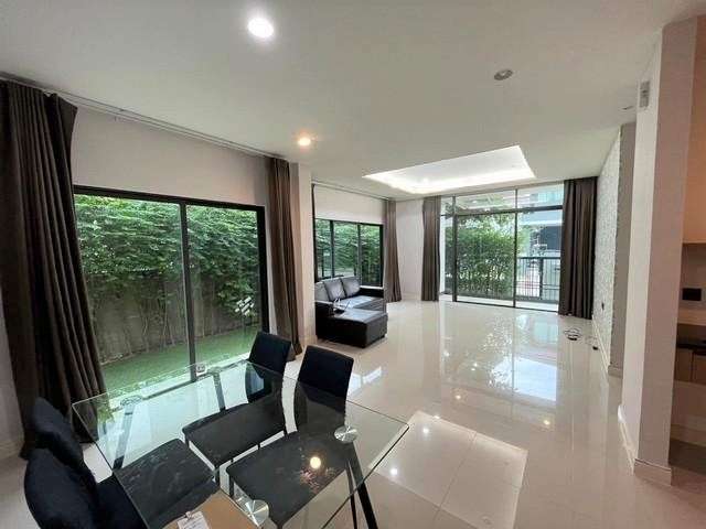 Sm380  ให้เช่าบ้านเดี่ยว  เศรษฐสิริ กรุงเทพกรีฑาตัดใหม่  พร้อมอยู่ อนุญาตให้เลี้ยงสัตว์  Pets friendly