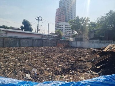 WW235 ขาย ที่ดินเปล่าถมแล้ว ซอย รัชดา32 หรือ ลาดพร้าว35 , ที่ดินแปลงสวย ใจกลางเมือง ทำเลดี