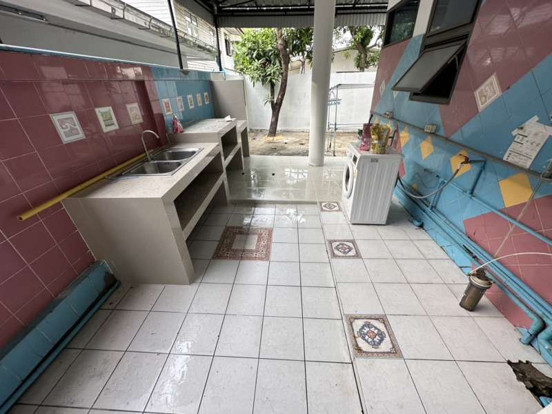 บ้านเดี่ยว​โฮมออฟฟิศ 3 ชั้น 524ตรม 112ตรว ใกล้ BTS ลาดพร้าว 83