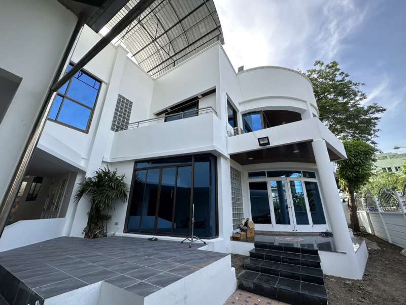 บ้านเดี่ยว​โฮมออฟฟิศ 3 ชั้น 524ตรม 112ตรว ใกล้ BTS ลาดพร้าว 83