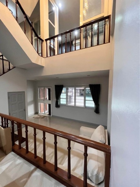 ให้เช่าทาวน์โฮม 3 ชั้น Modern Style ซอยสุขุมวิท 52 เหมาทำโฮมออฟฟิศหรือพักอาศัย เดินทางสะดวก ใกล้ BTS บางจาก (AH-N1297)