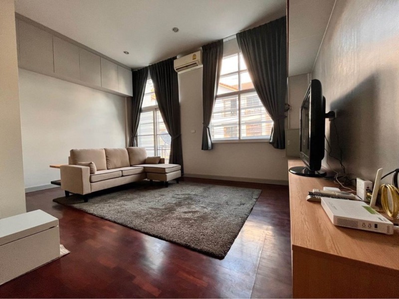 ให้เช่าทาวน์โฮม 3 ชั้น Modern Style ซอยสุขุมวิท 52 เหมาทำโฮมออฟฟิศหรือพักอาศัย เดินทางสะดวก ใกล้ BTS บางจาก (AH-N1297)
