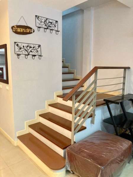 ให้เช่าทาวน์โฮม 3 ชั้น เฟอร์ครบพร้อมอยู่ซอยศรีนครินทร์ 24 บ้านกลางเมือง เดอะรอยัลโมนาโค ใกล้รพ.สมิติเวชศรีนครินทร์ (AH-N1299)
