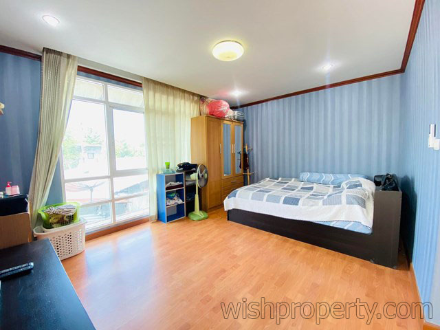 ทาวน์โฮม ศิรินโฮม ซอยลาดพร้าว101 (Sirin Home Latphrao) เนื้อที่ 28.8  ตารางวา (หลังมุม) ถนนลาดพร้าว