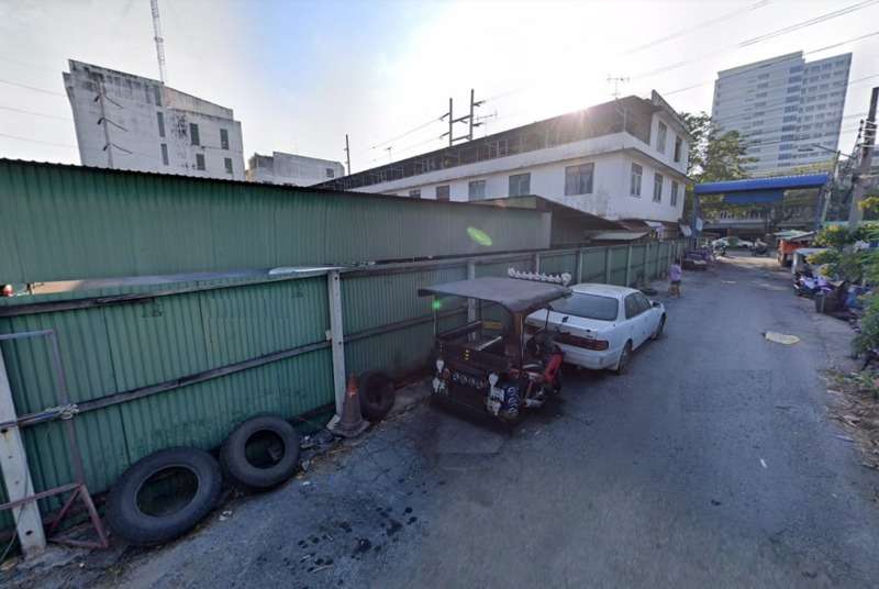 82231 – ขายที่ดินแปลงสวย 1-1-40 ไร่ ติดถนนสนามบินน้ำ บางกระสอ นนทบุรี ตรงข้าม รพ.พระนั่งเกล้า