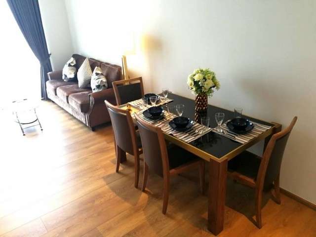 Condo Park 24 Condominium with large garden in the heart of Emporium area near BTS Phrom Phong