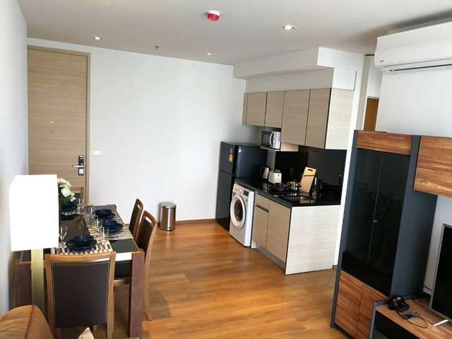 Condo Park 24 Condominium with large garden in the heart of Emporium area near BTS Phrom Phong