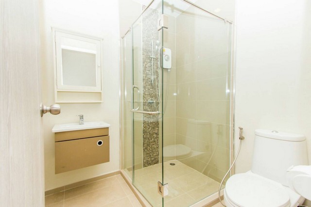 For Rent : Chalong, Dlux Condominium, 1 bedroom 1 bathroom, 4th flr.