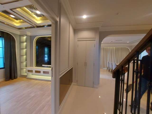 ขายบ้านเดี่ยว ตกแต่งสวย 4 ห้องนอน 4 ห้องน้ำ เนื้อที่ 77 ตารางวา พท. 252 ตารางเมตร  Built-in ทั้งหลัง เฟอร์นิเจอร์ครบ