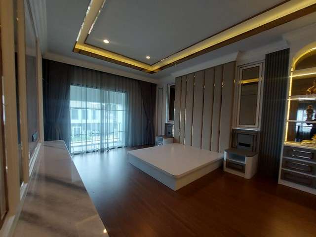 ขายบ้านเดี่ยว ตกแต่งสวย 4 ห้องนอน 4 ห้องน้ำ เนื้อที่ 77 ตารางวา พท. 252 ตารางเมตร  Built-in ทั้งหลัง เฟอร์นิเจอร์ครบ