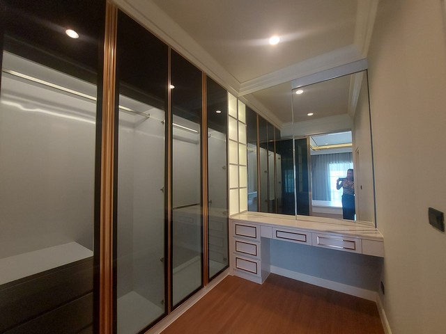 ขายบ้านเดี่ยว ตกแต่งสวย 4 ห้องนอน 4 ห้องน้ำ เนื้อที่ 77 ตารางวา พท. 252 ตารางเมตร  Built-in ทั้งหลัง เฟอร์นิเจอร์ครบ