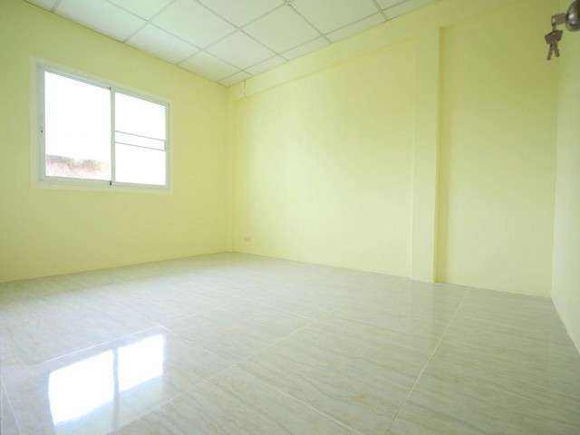ผ่อนบ้านเดือนล่ะ 4000 บาท ใกล้ สี่แยกเกาะกลอย 1 กม คุ้มมาก