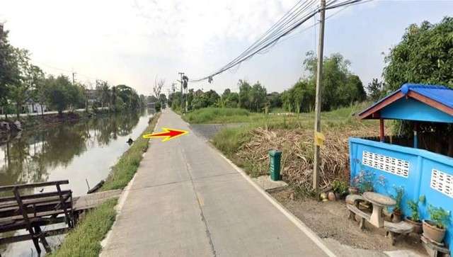 ที่ดินติดถนน 2 ด้าน ถ.เลียบคลอง 4 คลองหลวง ใกล้มอเตอร์เวย์