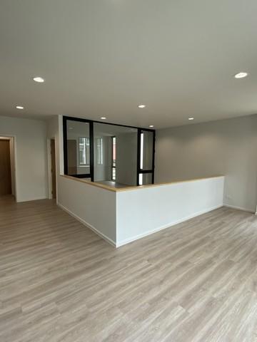 ให้เช่าโฮมออฟฟิศ 3 ชั้น ใกล้สนามบินดอนเมือง ติดถนนใหญ่ Nue Connex House 4 ห้องนอน 4 ห้องน้ำพื้นที่ใช้สอย 220 ตรม. ใกล้ BTS สถานี คปอ.