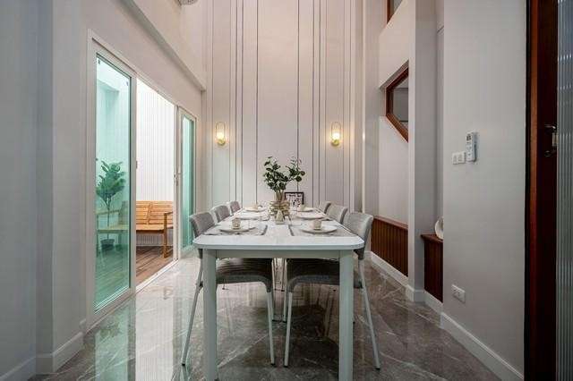 POR2932 ให้เช่า ทาวน์โฮม สไตล์ Modern Orientalถนนรัชดาภิเษก 18  รีโนเวทใหม่